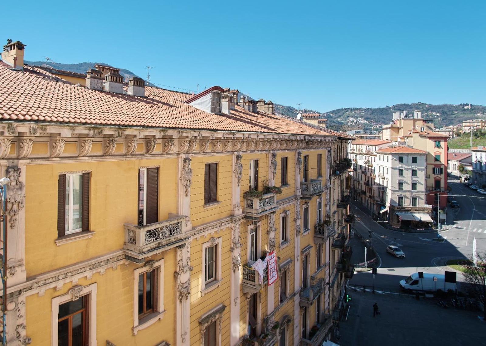 Cinque Terre Bridge Apartment La Spezia Exterior photo